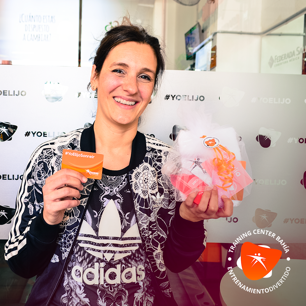 TrainingCenterB's tweet photo. ¡Nosotros ya tenemos el regalo para Mamá! 🎁🎗️👠
Hace como Gabriela, ella ya tiene su plan de gym + un kit de belleza de obsequio 😀 https://t.co/dPwYPrW1m9