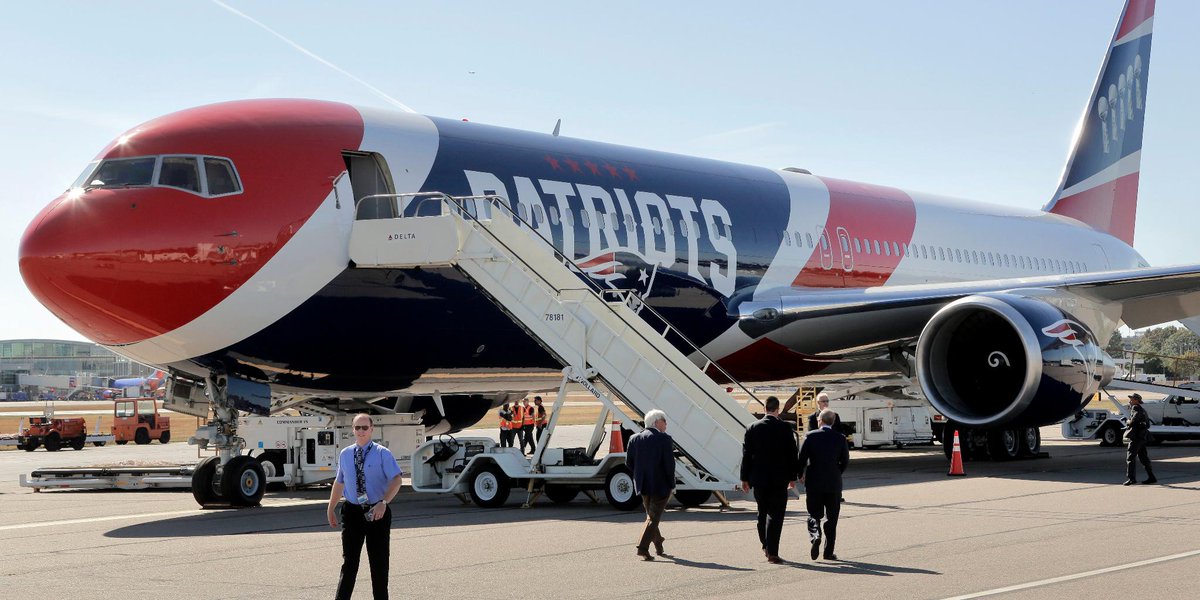 Nfl On Twitter Go Inside The Patriots Private Team Plane Spoiler Alert It S Really Nice Https T Co Ma10n231ju Via Thecheckdown Nevstb Tnf Https T Co Ne4jzcz3jm