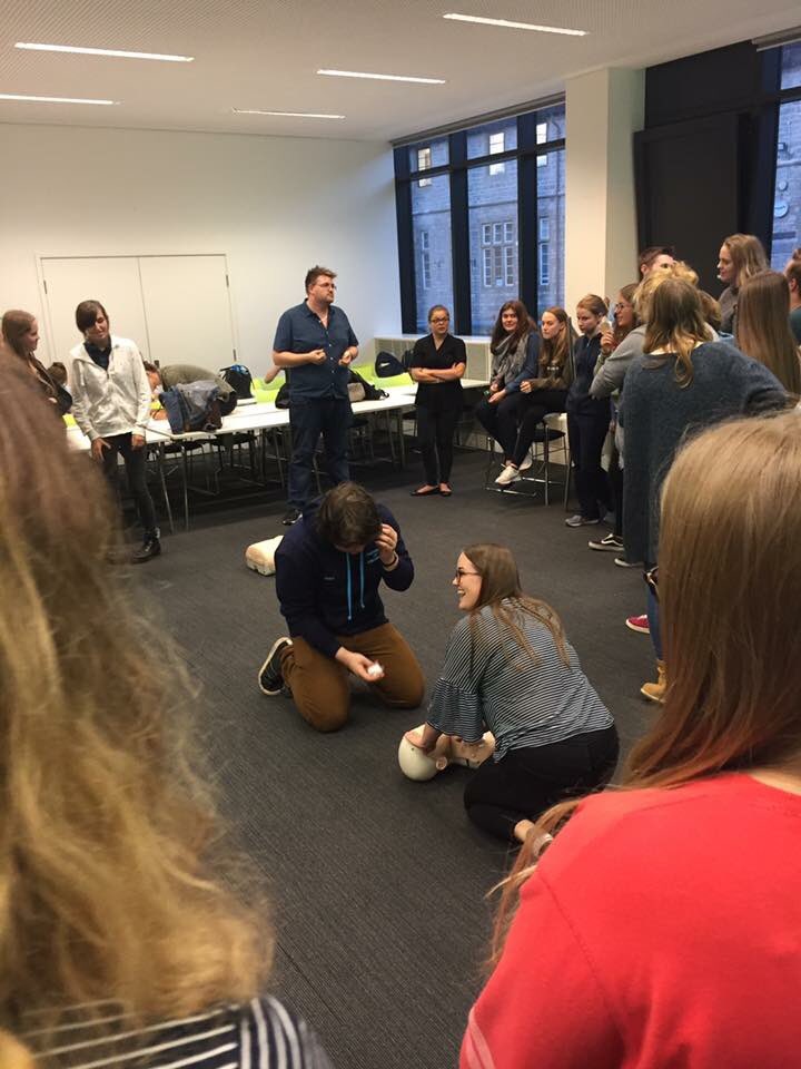 winchesterlinks's tweet photo. Had a great time teaching some basic first aid skills to the teaching society! https://t.co/AP8GN3Q8V3