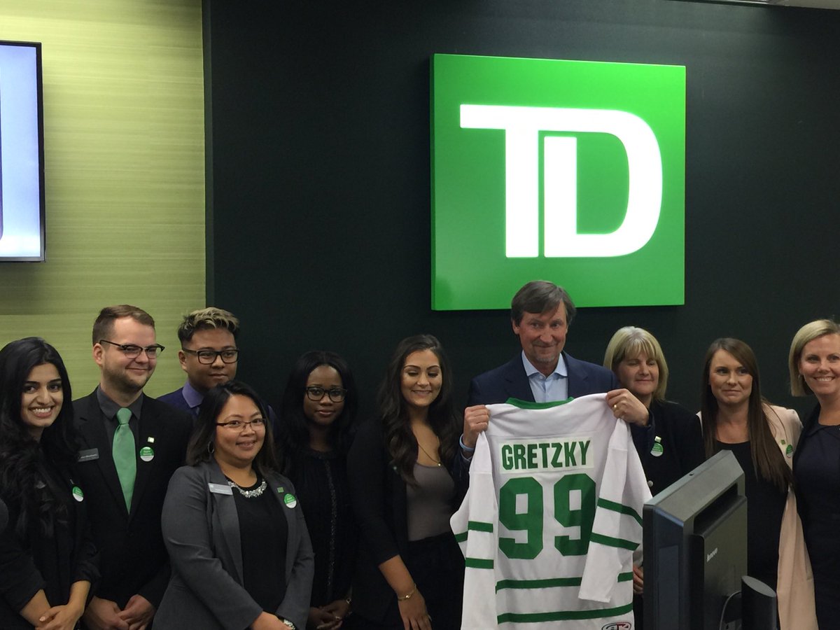 Look who dropped-in to our Newcastle branch in EDM today! @SBradley_TD @mbokenfohr_TD U ladies are awesome! @Lcolangelo_TD @AndrewP_TD