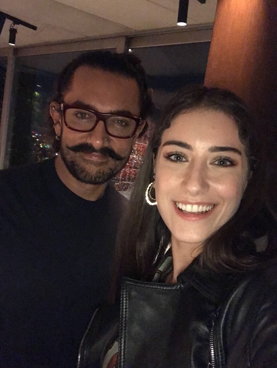 dilosumsuuu's tweet photo. AAAAYYY BULUŞMUŞLAAAR😱😱😍😍😍 #hazalkaya #aamirkhan https://t.co/mTxqUydHnB