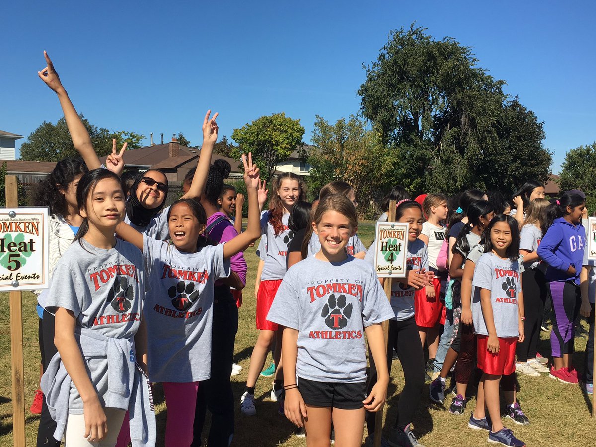 tomkenroadms's tweet photo. Grade 6 Girls #FallClassic2017 @tomkenroadms @tomkenphe @bmacmillan55 https://t.co/mOzeUaa7L8