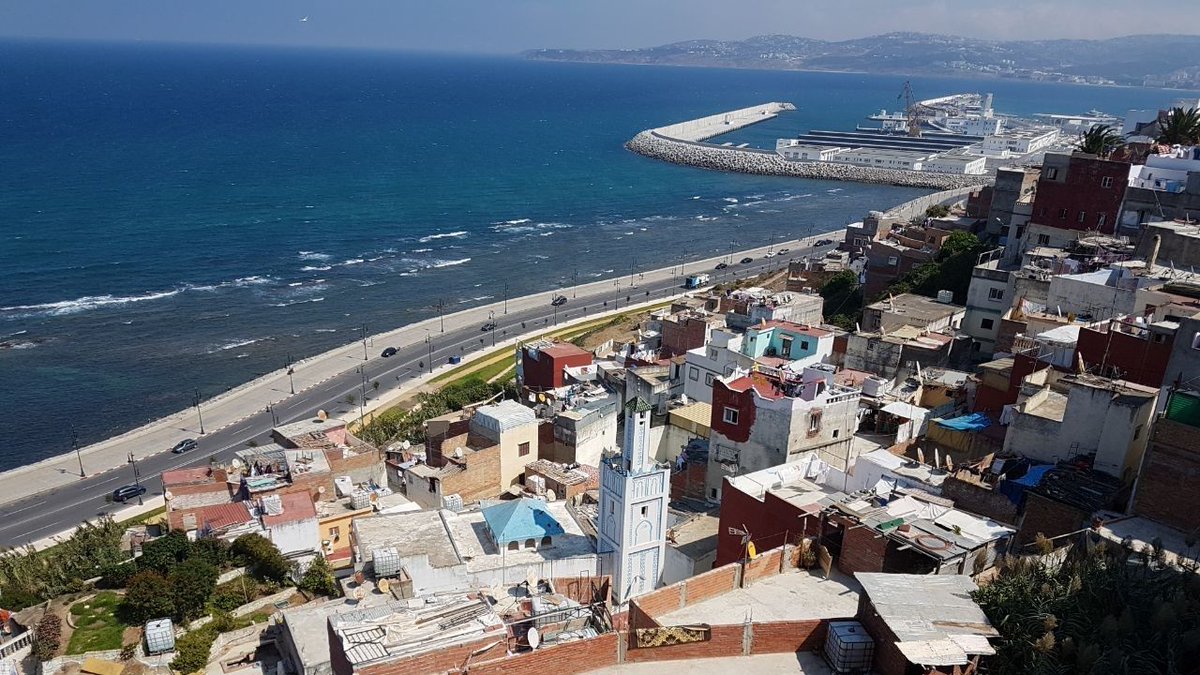 Le360fr's tweet photo. Scandale écologique à #Tanger: des eaux usées dans la plage de #Merkala
https://t.co/jeaJU9RONI https://t.co/eMBInrexoY