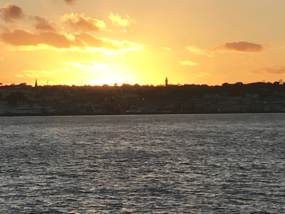 w_emmerich's tweet photo. Beautiful sunset over St Peter Port after a hard days work at #itdf 2017 promoting @Zuhlke_UK and @zuehlke_group. https://t.co/6fMeuiwAD7