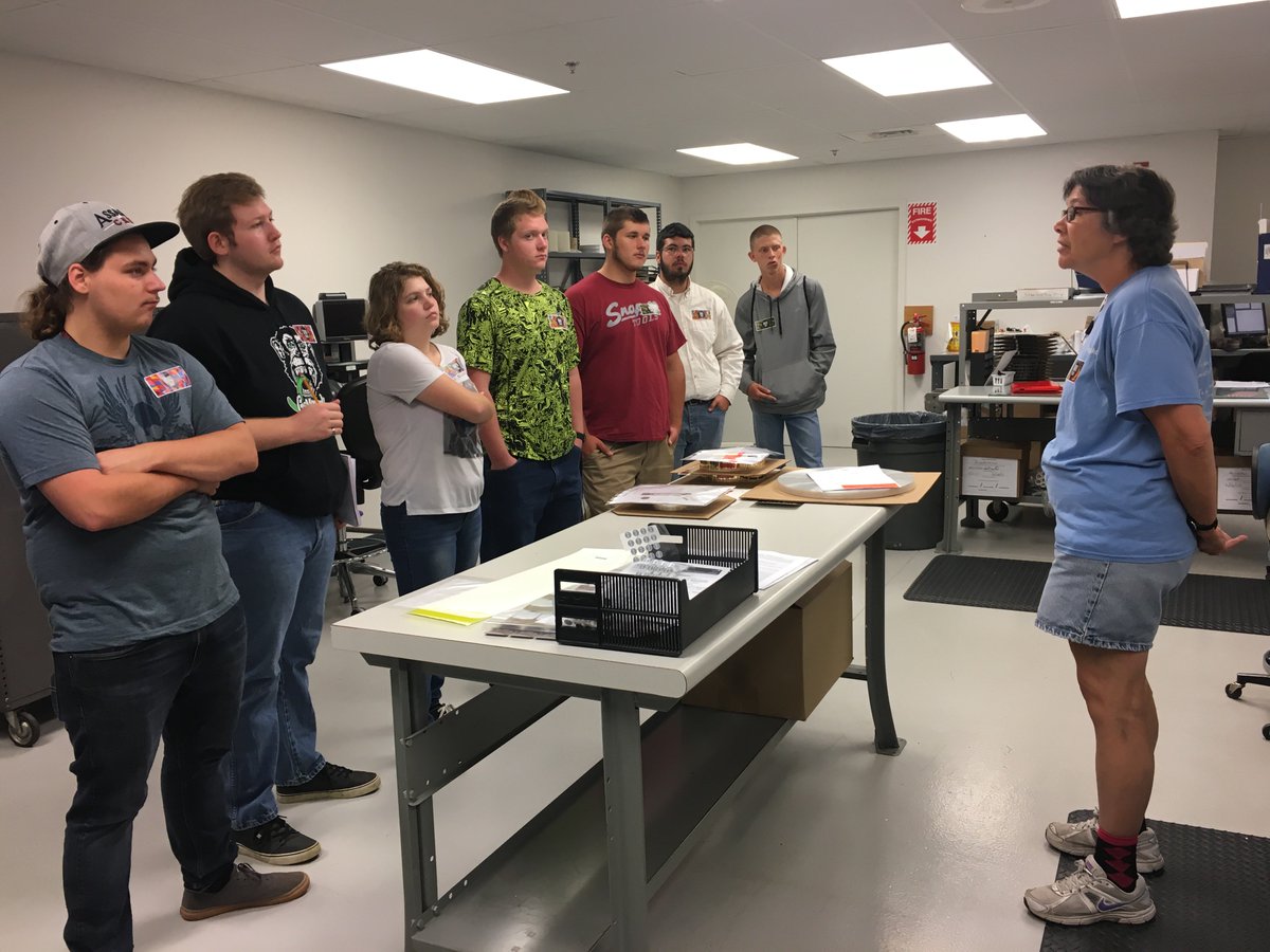 YCEAPA's tweet image. Manufacturing Days continues with @couplingcorp and @TopflightCorp welcoming students from Kennard-Dale and Susquehannock #IMakeinPA