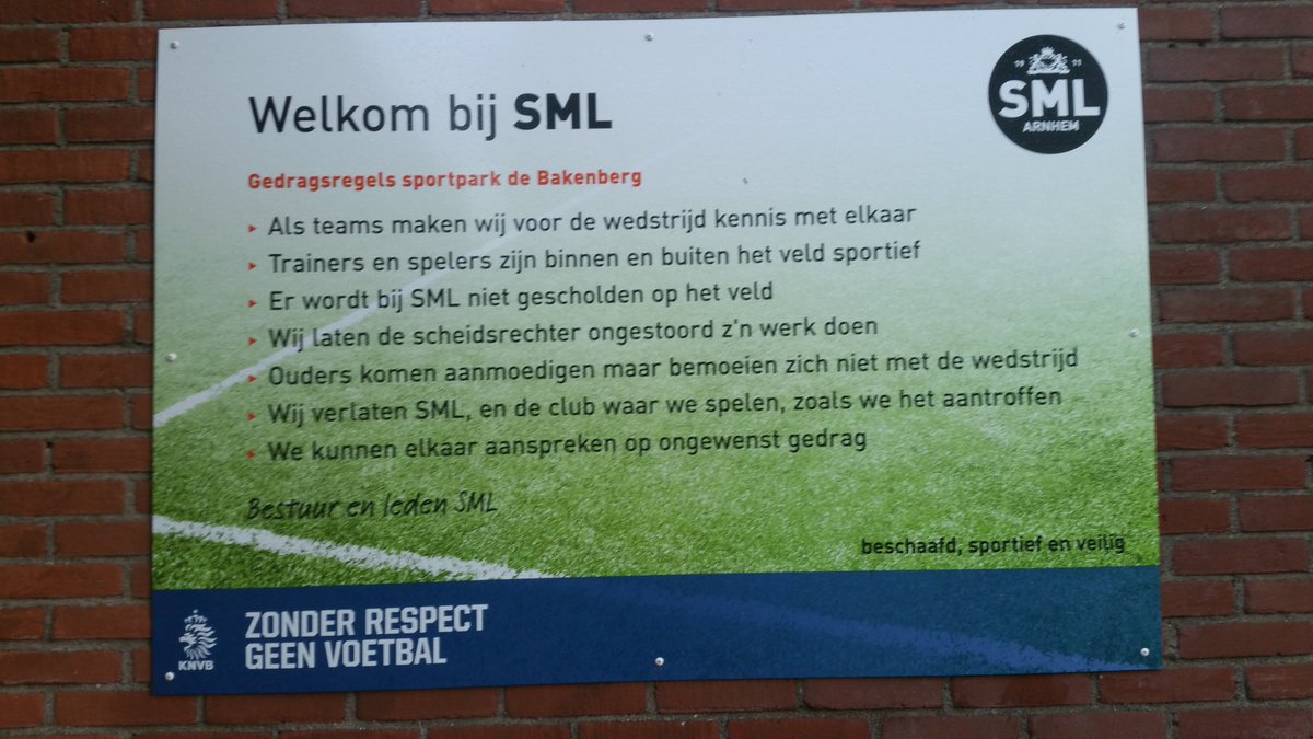 Vanmiddag voor #trainersbegeleiding bij #SML Arnhem. Prima #huisregels #sportiviteitenrespect