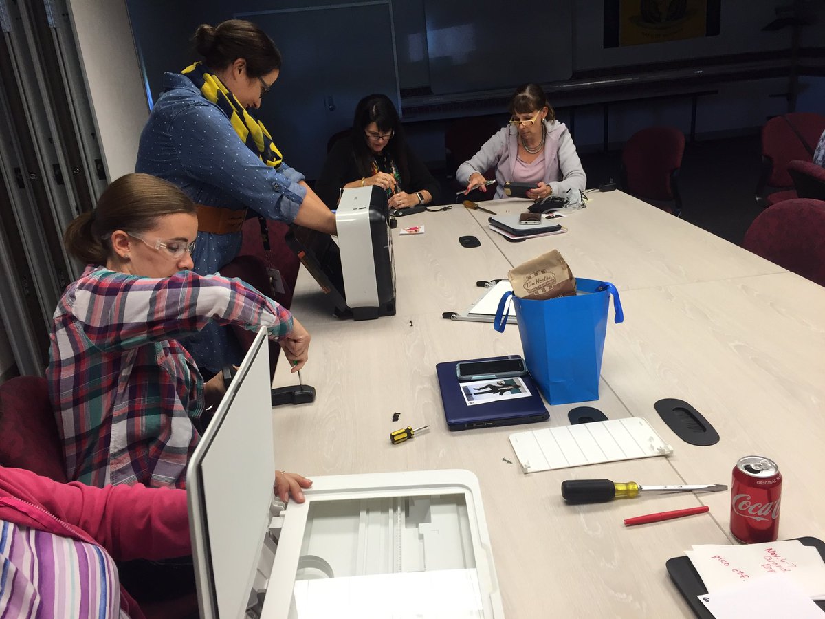 MrMarkLyons's tweet photo. Reverse Engineering @BAISD #REMC6 #cmakers @REMCAssociation https://t.co/1RSulnNJmI