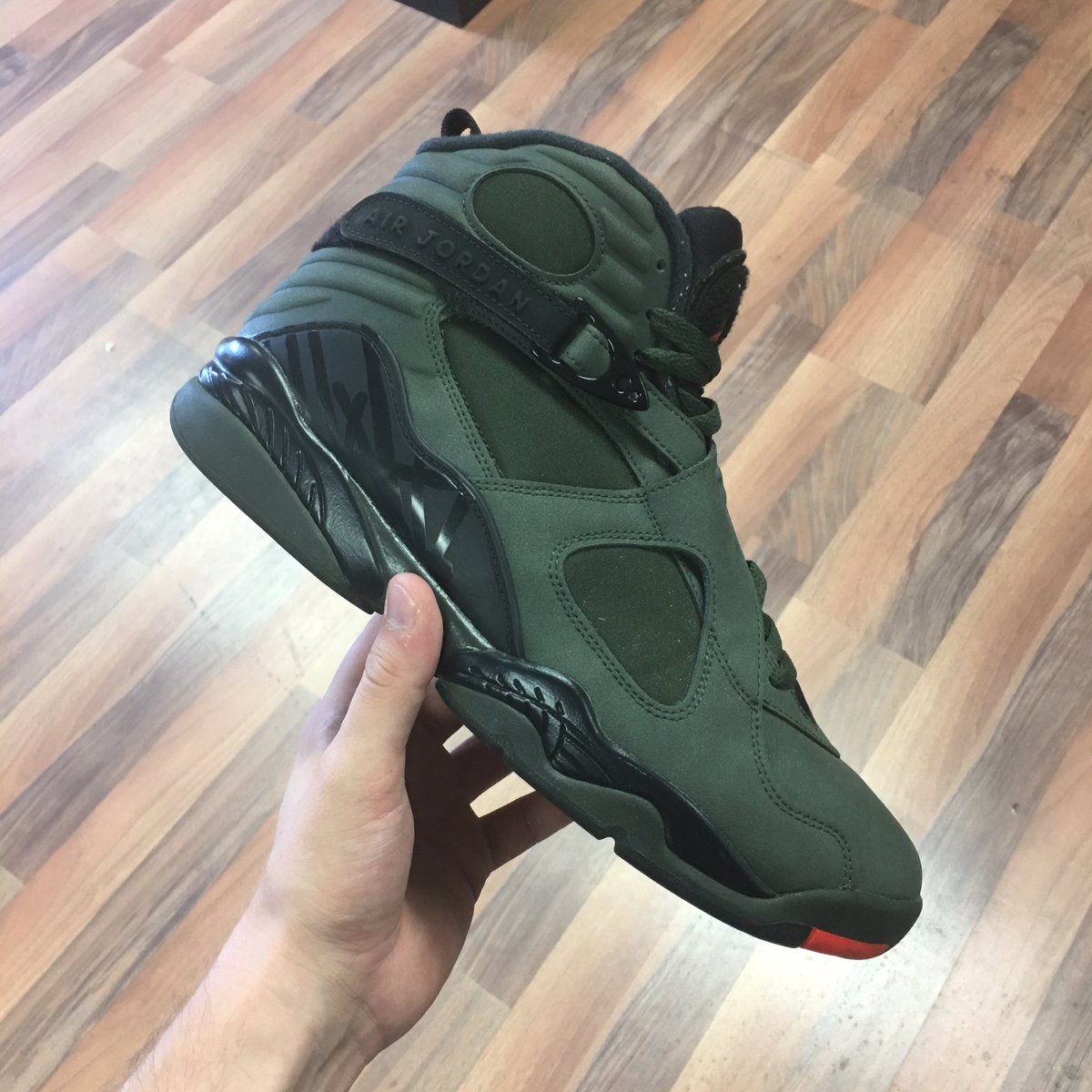 Swiftkickz1's tweet photo. 🔥Just In🔥
Used Sz11 $135 at https://t.co/t0SUpwdQZf https://t.co/qSXC014kB8