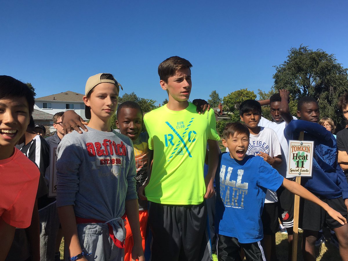 tomkenroadms's tweet photo. Grade 8 Boys #Fallclassic2017 @tomkenroadms @TomkenPHE https://t.co/lx0Is1cSfH