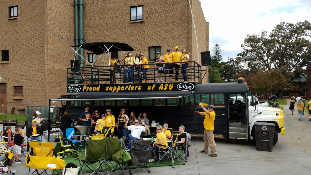 TheAppalachian's tweet image. Ever go to an App football game? Find out more about the App State tailgating culture. Story here: bit.ly/2kqxSJR
