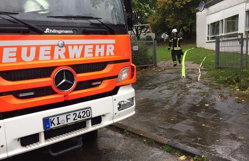 Feuerwehr #Kiel  war heute dank #Xavier im Dauereinsatz ebx.sh/2fU6OkI https://t.co/KIEB0DbB6p