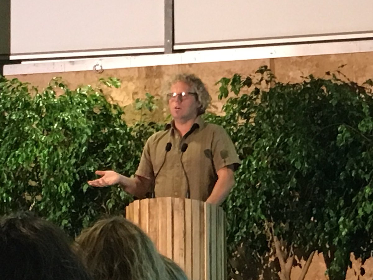 Lizzi_L's tweet photo. Jeff fabulous barter system / recycling #HiddenOrchard #CornishAppleProject #SSECornwallGrad17 https://t.co/kBvk6qMqiN