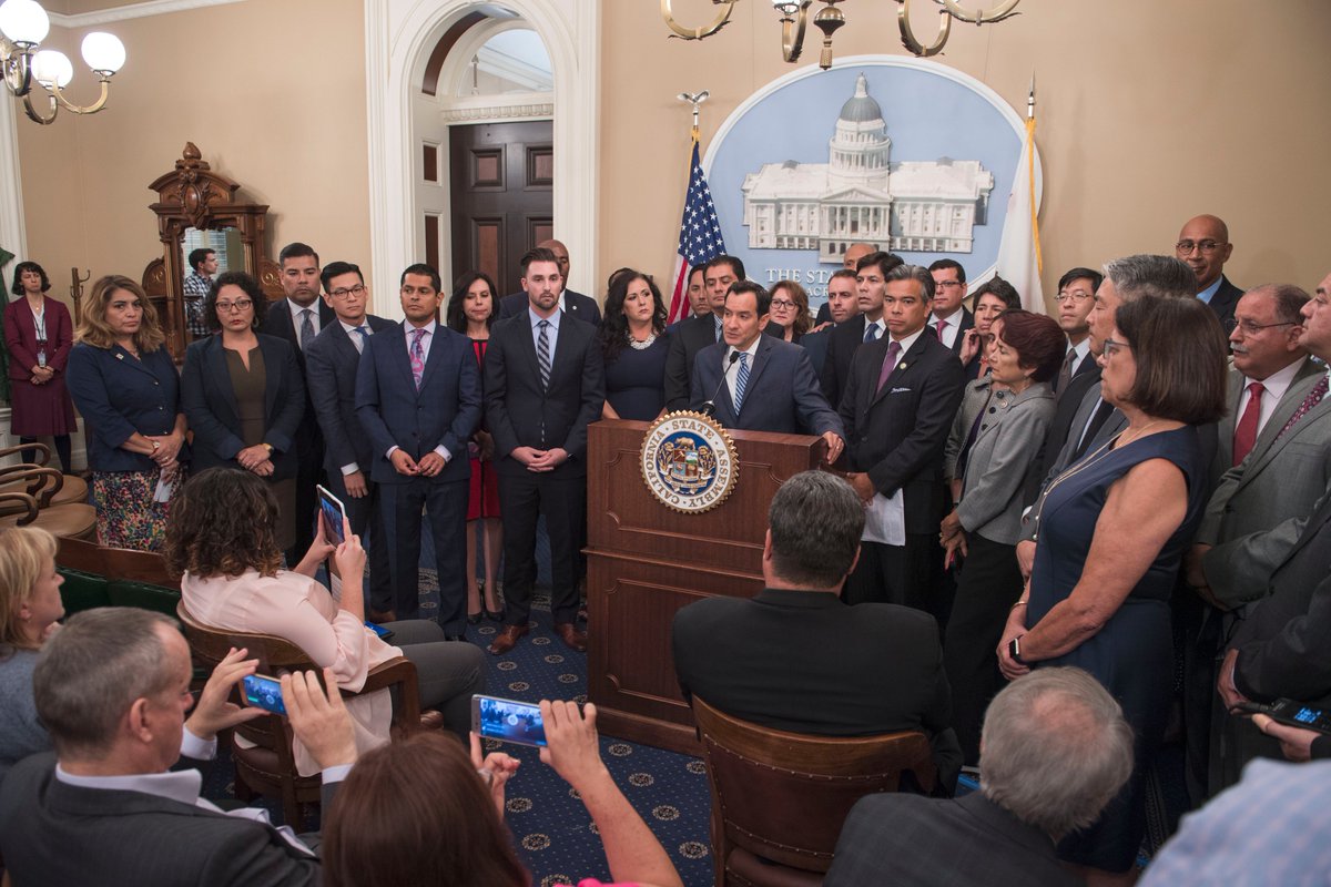 RendonAnthony's tweet photo. Gov. Brown also signed bills that build protections for immigrant workers, veterans, students & tenants. Once again, California is leading. https://t.co/h7Nw1q8mTG