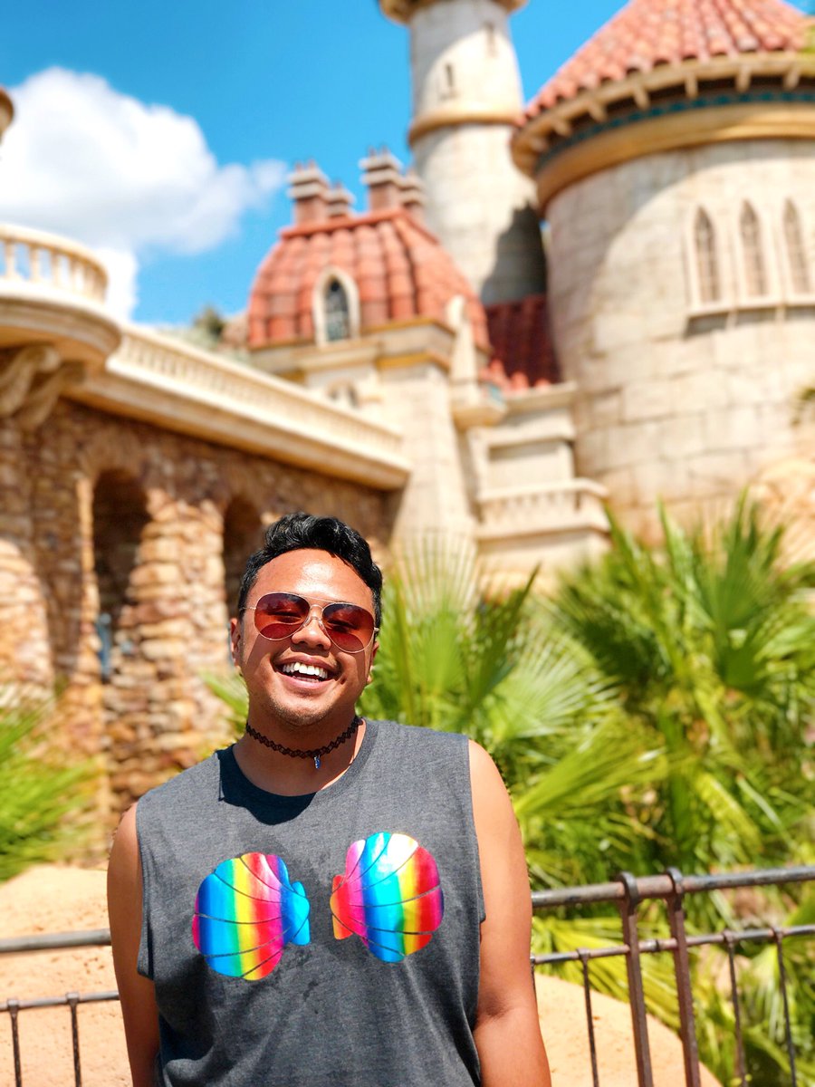 AdorkableNews's tweet photo. @frncissdominc in the new Rainbowfish shells! ✨Magic!✨ Shop here ➡️➡️➡️ https://t.co/kEa3PjUISV #mermaidarmy https://t.co/JnNPBMn0Ha