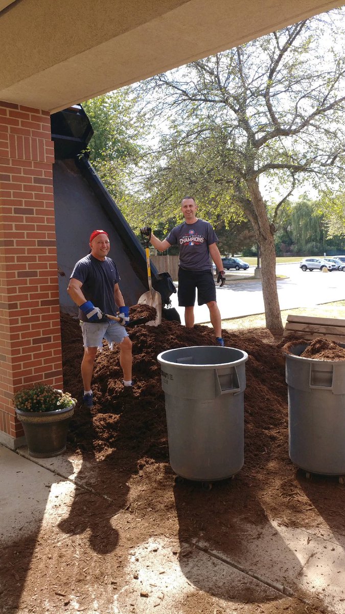 More beautification in process! Garden Club fun today! <a href="/EricLarson23/">🄴🅁🄸🄲 🄻🄰🅁🅂🄾🄽</a> <a href="/JohnDolniak/">John Dolniak</a> <a href="/AHSD25Patton/">Patton Elementary</a>