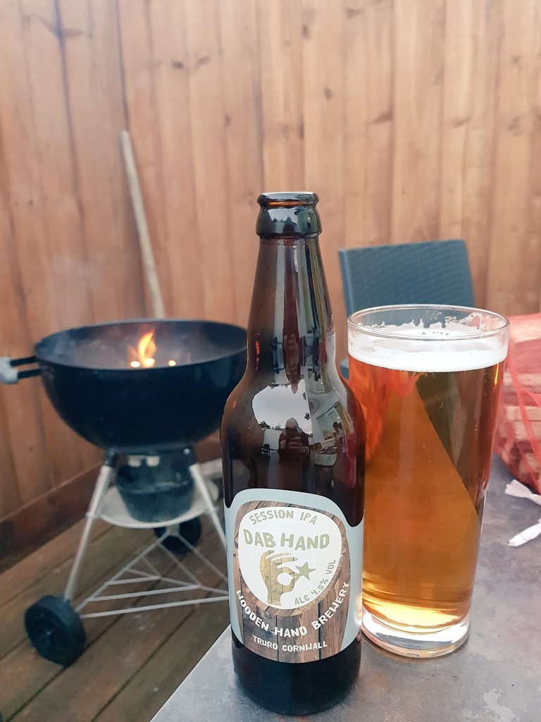 In #Cornwall drinking a superb ale that I've not tried before. Will have to try more of the range me thinks! <a href="/WoodenHandBeer/">Wooden Hand Brewery</a>