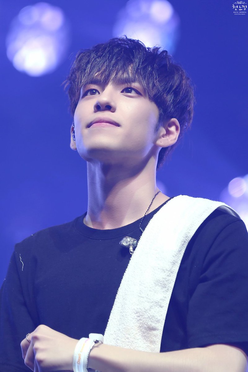 kpopxpics's tweet photo. wonpil × day6 https://t.co/dW6YiAalhI