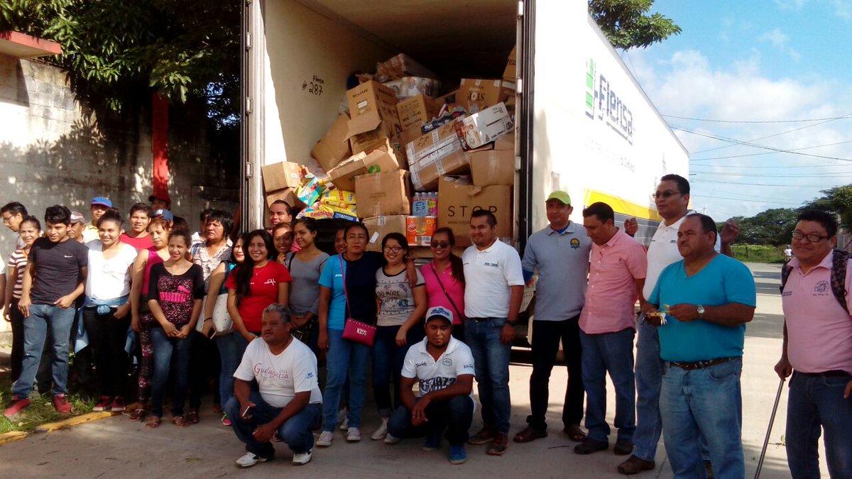 itrmtec's tweet photo. Gracias Mtro.@MQuinteroq el TecNM/IT del Valle de Etla, recibe apoyo de la colecta de Hermano a Hermano en el Municipio de Unión Hidalgo. https://t.co/nmGbKFLnv8