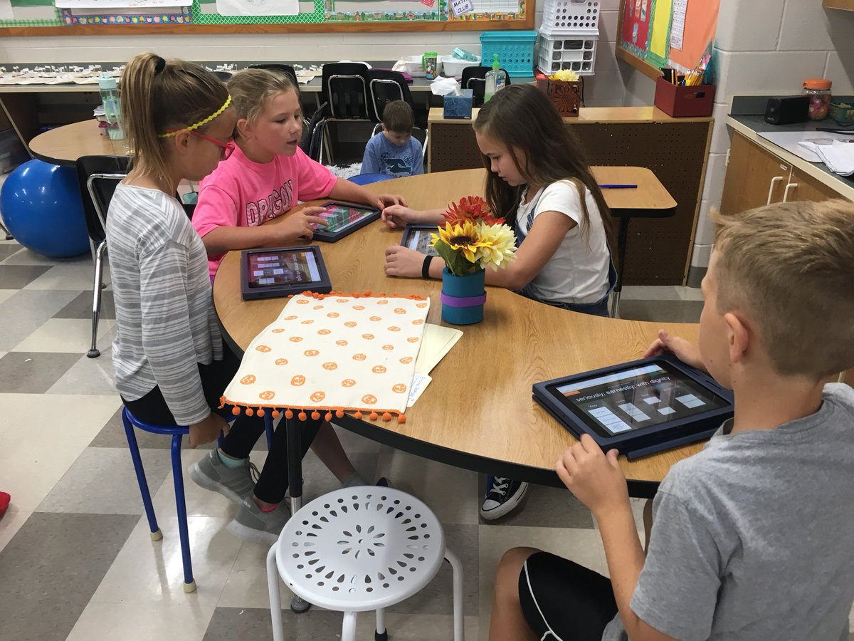 MrsMerritt3rd's tweet photo. We love Quizlet! #reviewforreadingtest #teamwork #creategoodcommunicators #createextraodinary @SCE_MrDehr @SCEPrincipal https://t.co/0nGyALD0EW