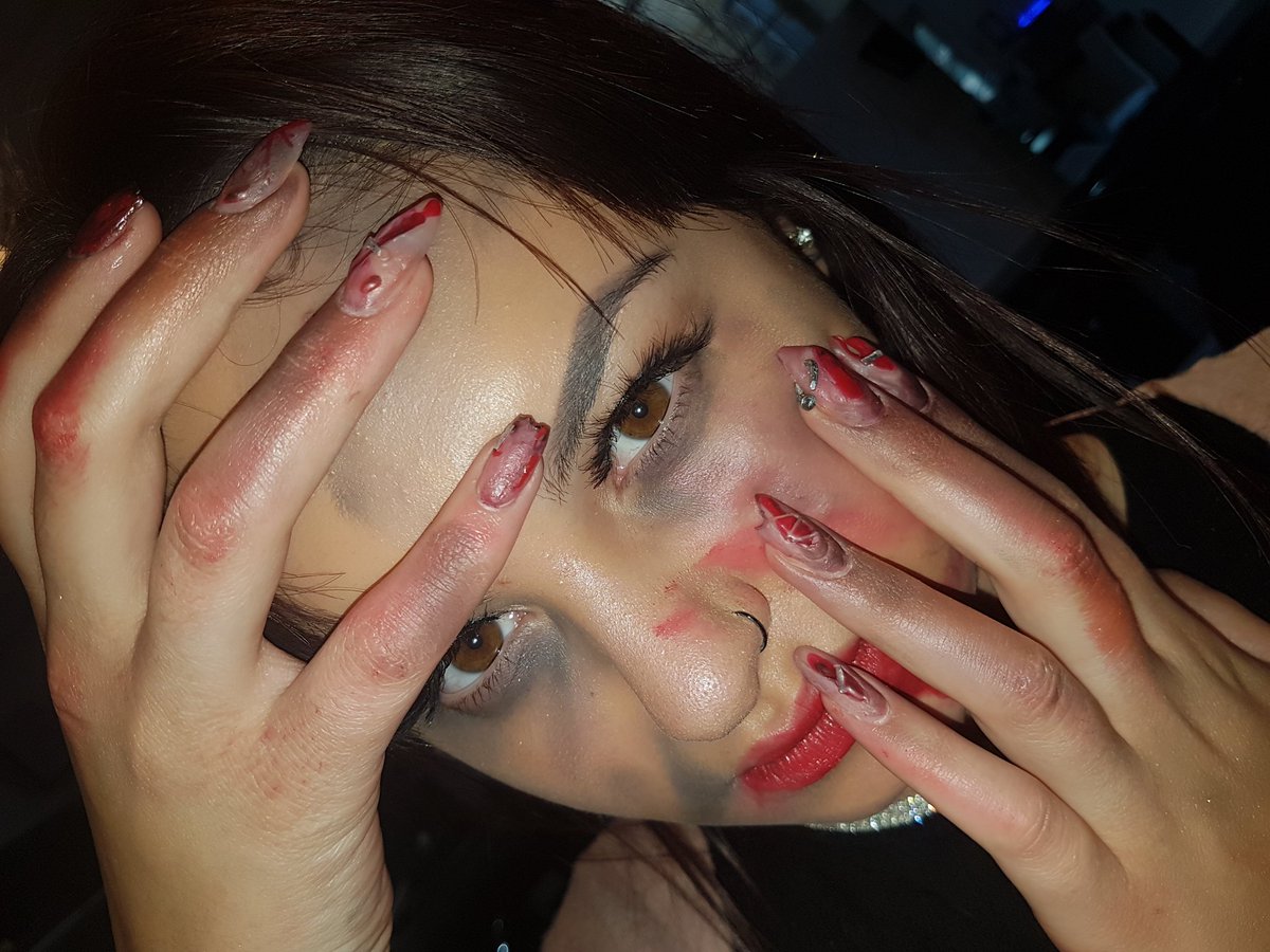 AmyMorphey's tweet photo. #Halloween @ScratchMagazine @CNDLondon @Cineworld https://t.co/pPWRbfnhva