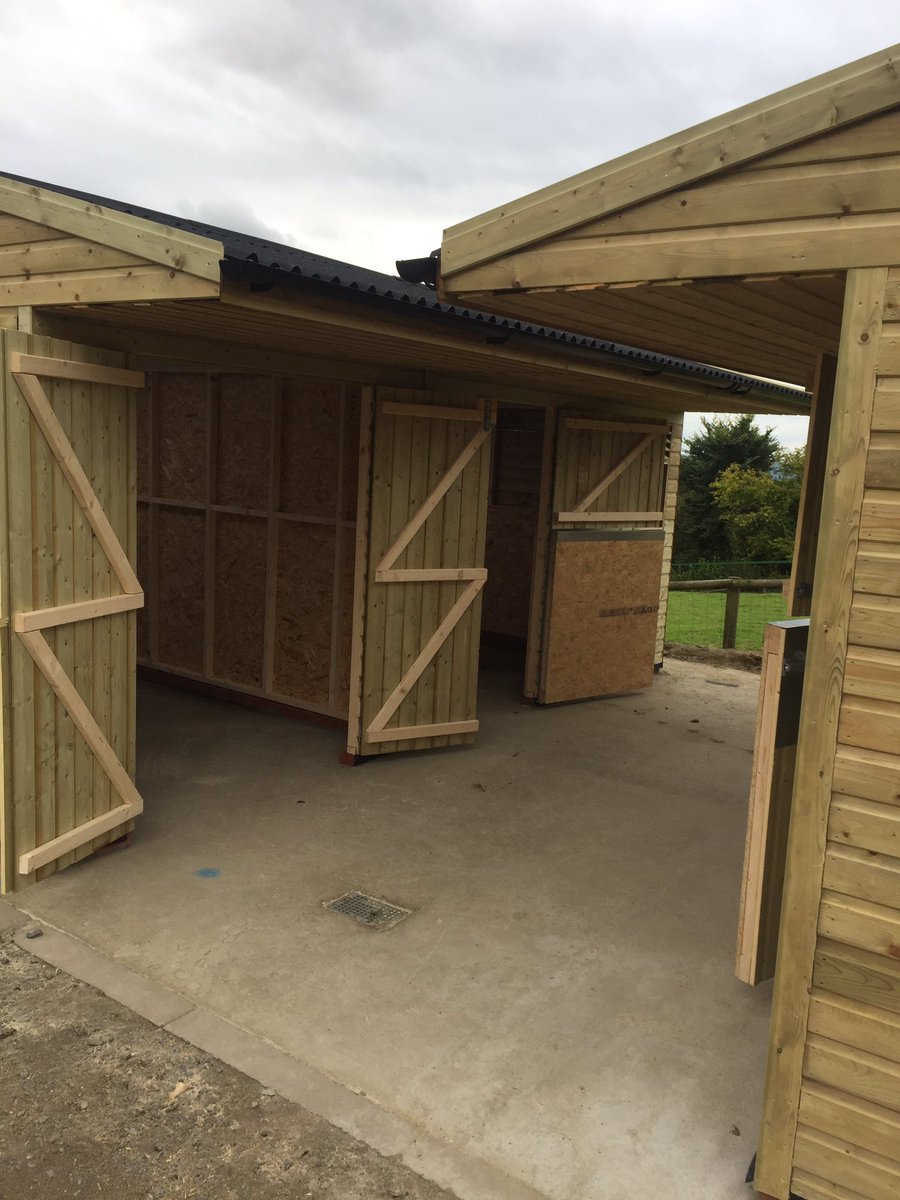 Kestreltimber's tweet photo. Fab new installation -
Stables and shelters are kick boarded to 4ft as standard.. hay stores unlined #quality #stables #shropshire #horses https://t.co/7rZ3yo3Zc9