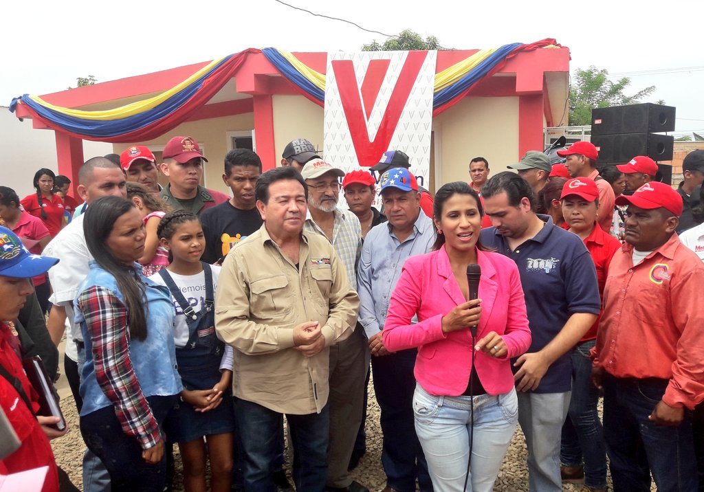 giovanny_va's tweet photo. En nombre de quien estamos seguros será nuevamente Gobernador de esta maravillosa región, @PanchoArias2012, entregamos 40 viviendas dignas. https://t.co/9Y1DDPw4OS