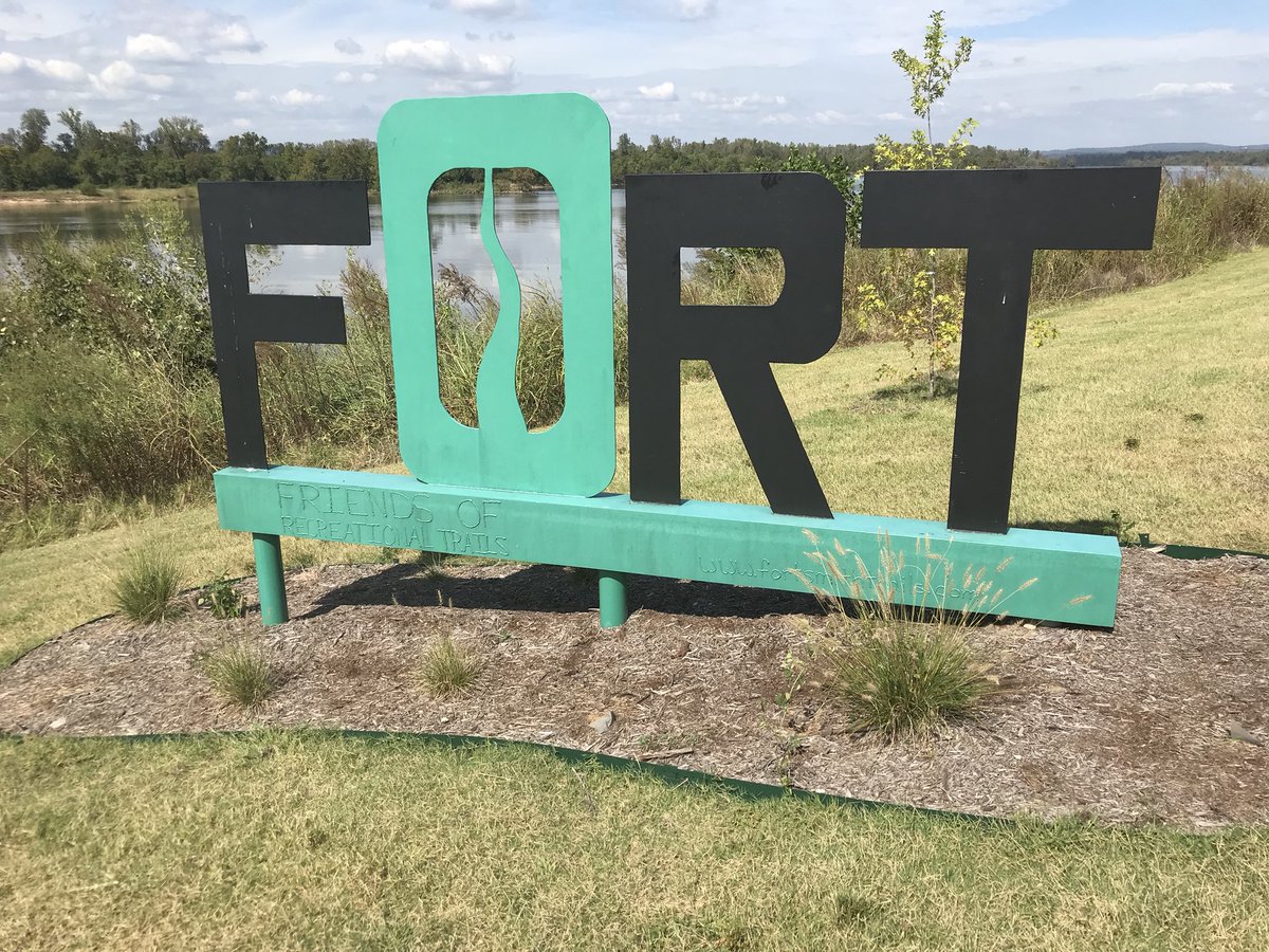 LauraSimonTV's tweet image. Grateful for this beautiful day along the Arkansas Riverfront #artrails #fortsmithtrails