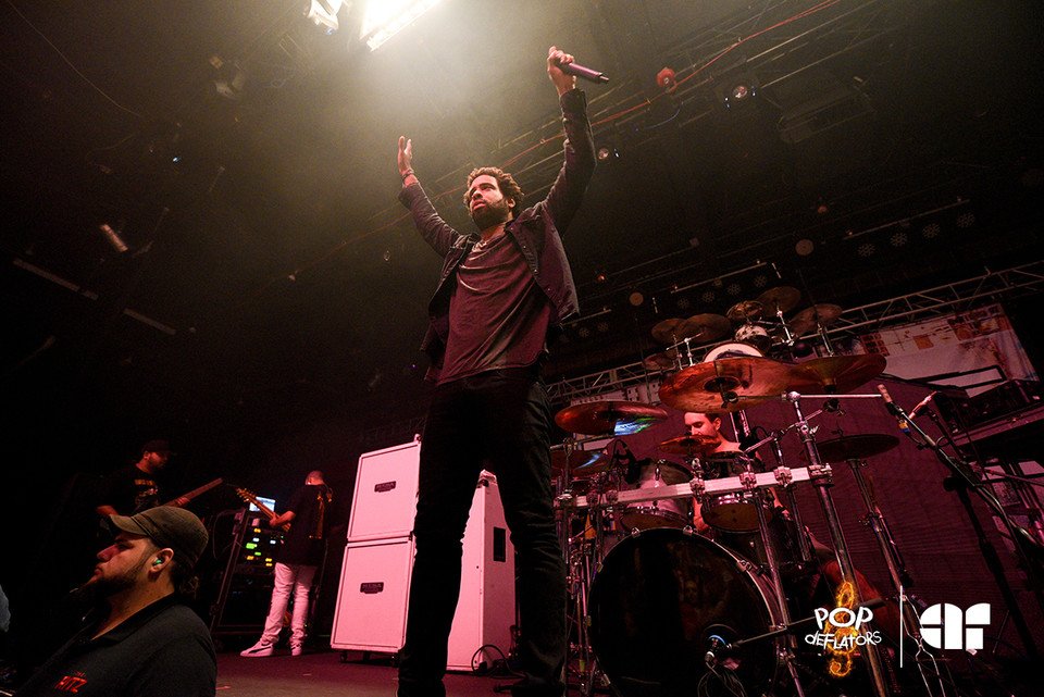deflators's tweet photo. "Grab a hold of me - As I'm falling - Right back where I started from. Do I know you? Do you know me?" @volumesband https://t.co/HjilVf2V0R