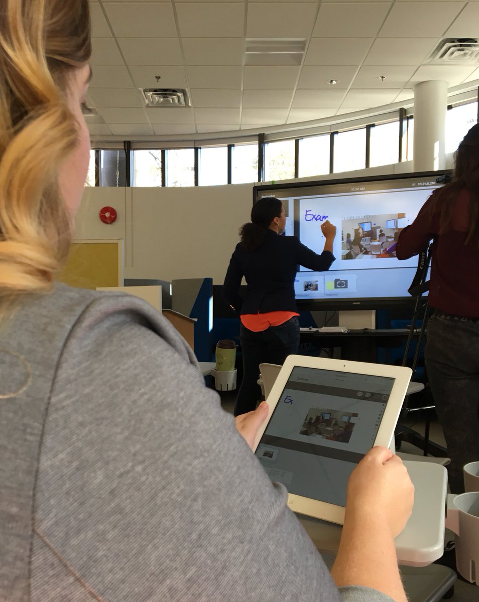 kitraymuir's tweet photo. @umanitoba is one of the first schools to use the Sony Vision Exchange, an interactive teaching method #rrctv https://t.co/nWDxXRXjCZ