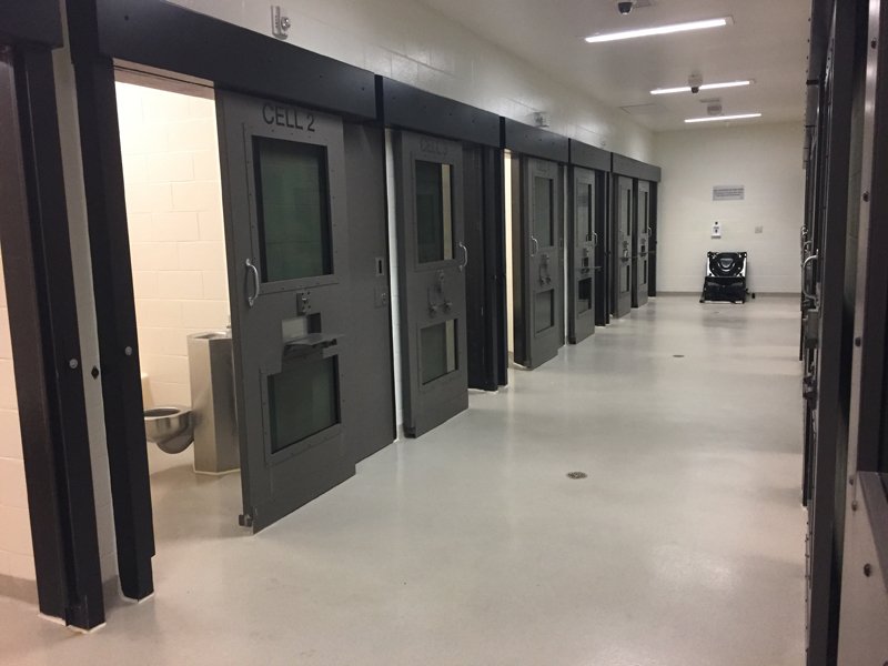 Woman Rushed from Police Cells to Hospital dlvr.it/PscztQ https://t.co/8vzPamgXcg