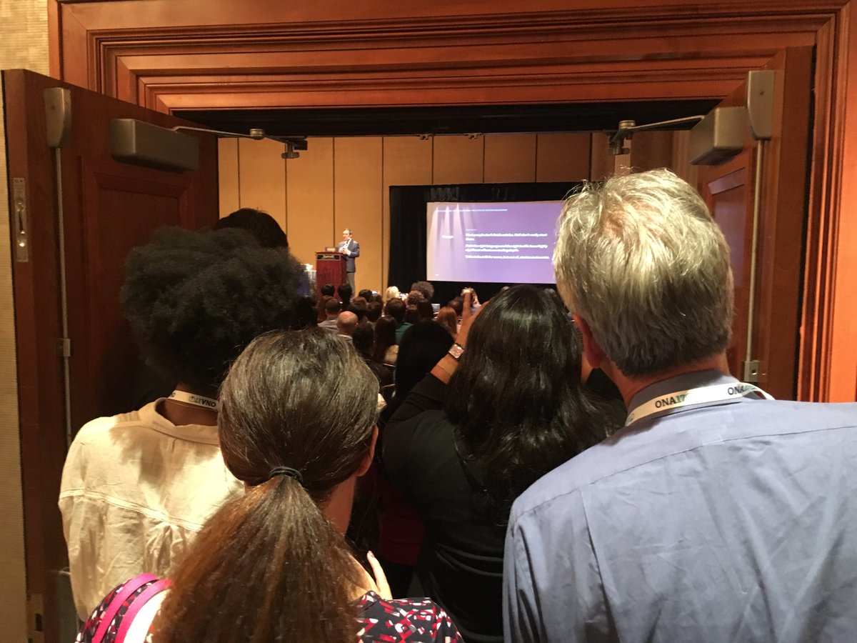 leswalker's tweet photo. Standing room only for @chartbeat on engagement at #ona17 https://t.co/OwrnnMos3e