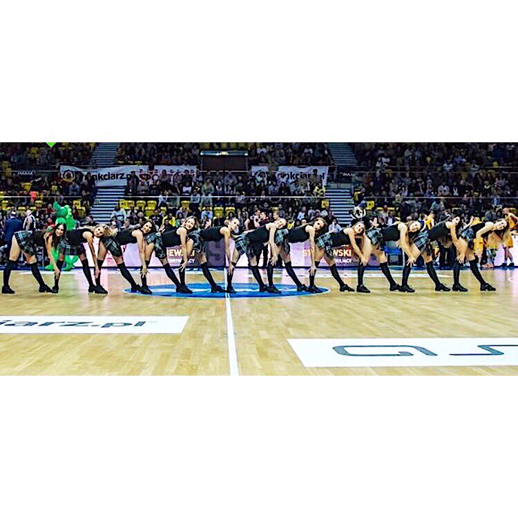 J_Cieslewicz's tweet photo. 😴😜 #squad #squadgoals #teamwork #cheerleadersgdynia #cheersarmy @CheersGdynia https://t.co/fgm3yMBUyu