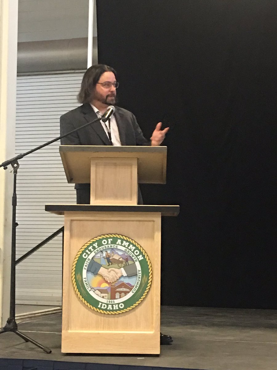 BroadbandCensus's tweet photo. .@communitynets Chris Mitchell doing excellent job moderating final #AmmonModel panel on #broadband legal/political issues https://t.co/gDoNLkMKa0