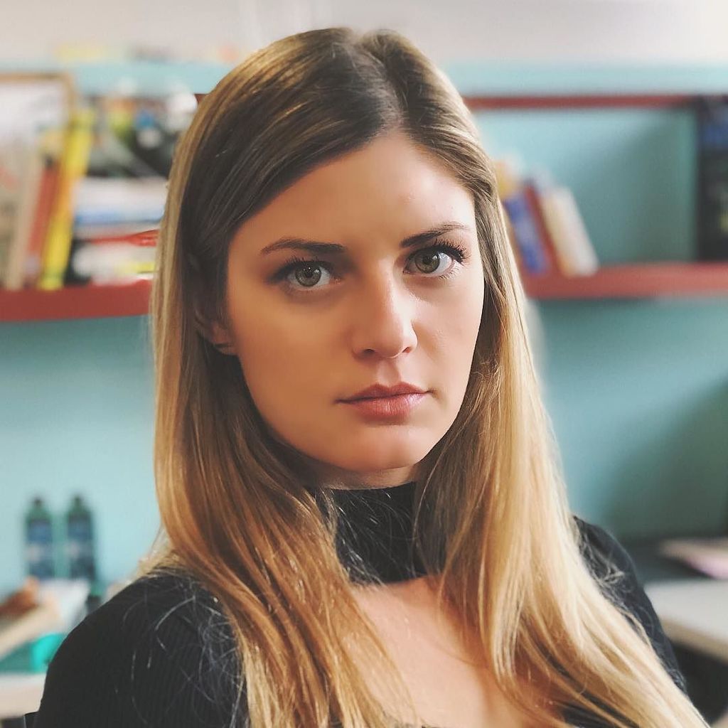 marstarmpls's tweet photo. Getting that Portrait Mode on with my new 8 Plus! Here’s @ivyleig_ looking 90s-boss-lady.
#portraitmode #iphone8pl… https://t.co/8WKoIlnKW9 https://t.co/HjNraY0jVT