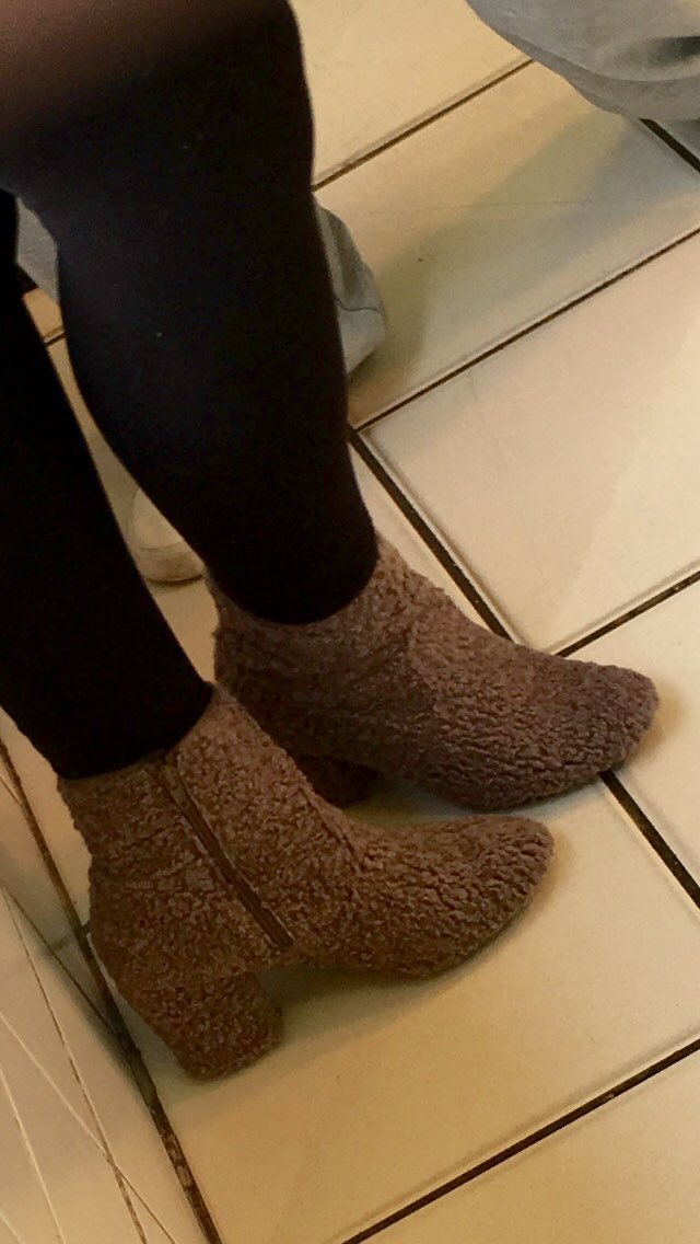 TisEmma's tweet photo. I saw a woman wearing these today... I’m sad for how this world is turning out... https://t.co/jgohqLM5JW