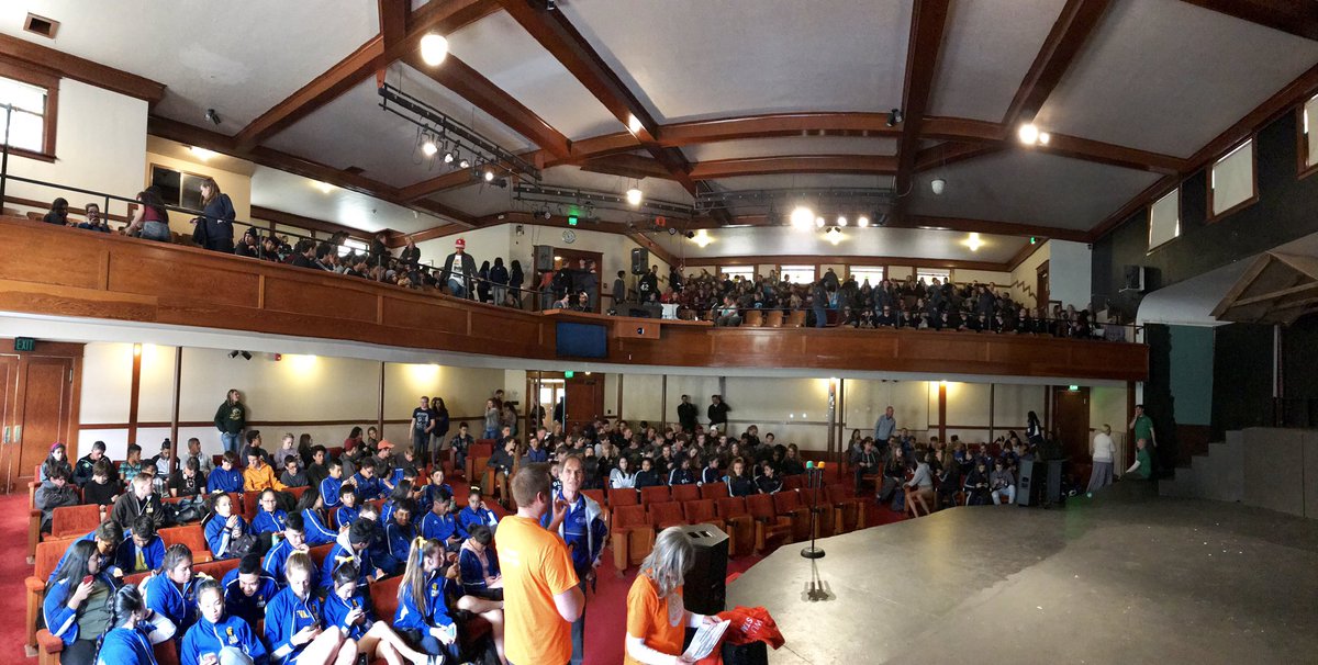 WWUtournaments's tweet photo. Welcome to #WWUFallClassic!
We have a full house with 650+ athletes on campus. Let's get this tourney started! https://t.co/5WcDu0NpG3