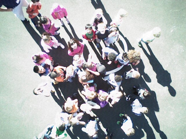 ElsieJohnsonIC's tweet image. Bird&apos;s Eye view from the #drone of 1st Ss exploring the neighborhood for #ExplorersWeek @EJPrincipalD93 @robbiestuenkel @maestra317 @ccsd93