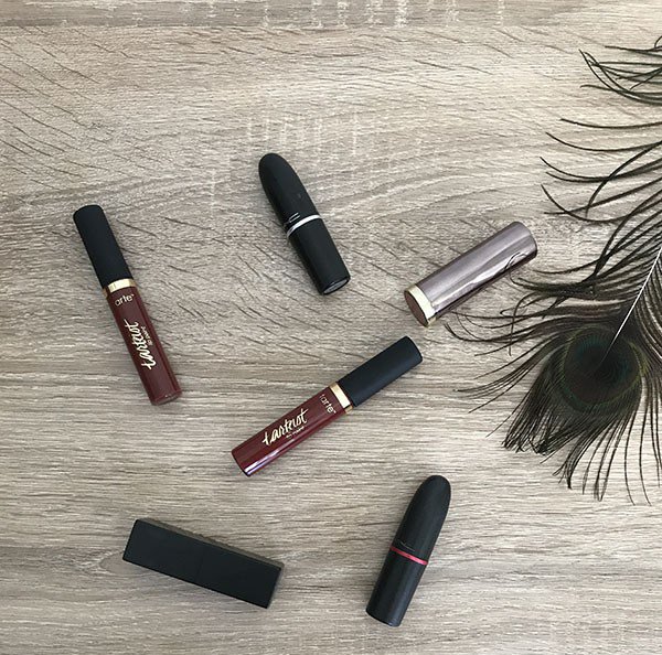 theninela's tweet photo. The Top 6 Fall Lipsticks 2017 https://t.co/rYlVL0SR1x https://t.co/0tkALSQGWV