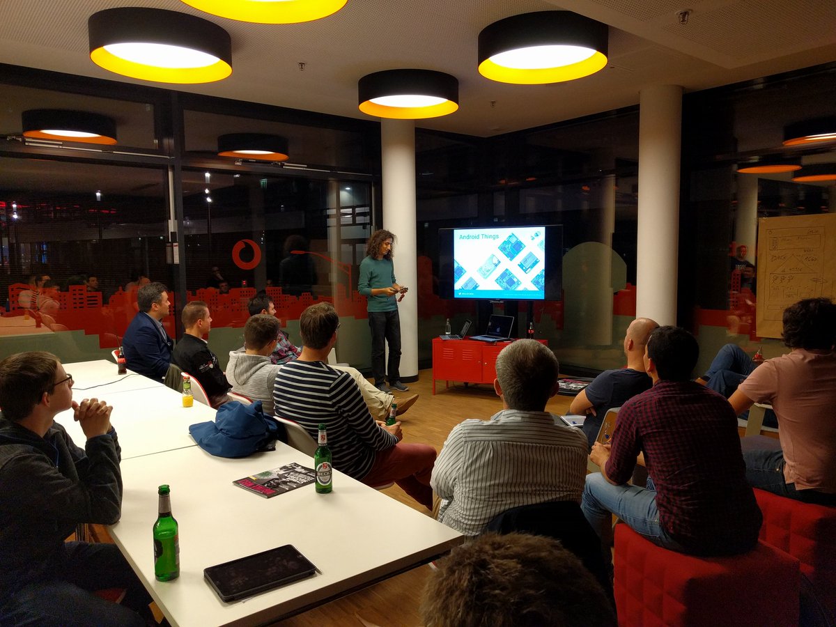 gdgduesseldorf's tweet image. #AndroidThings with @tasomaniac at #GDGDUS October event - exciting! Fantastic to have a #GDE joining us! Thank you!