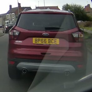 OhPenYun's tweet image. BP66BCE didn’t give way at dangerous roundabout.
As I passed, she was reading on her lap. #phone ? #driverfail @NuneatonCops