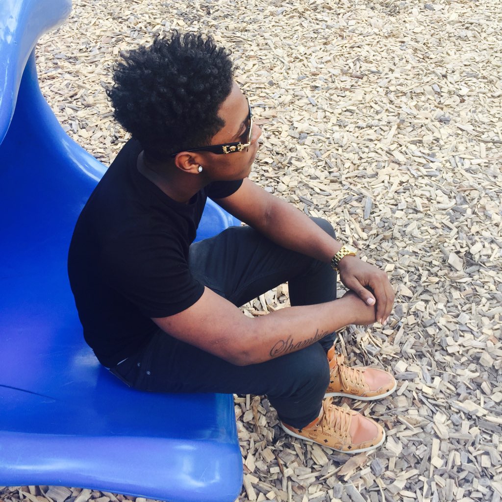 OinDaCutt's tweet photo. #NewProfilePic https://t.co/r4vy1TImAj