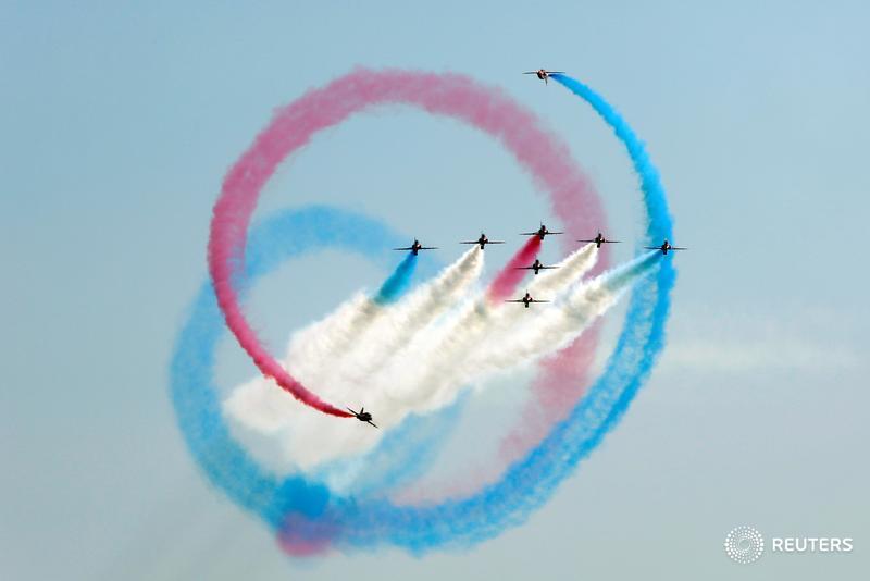 ReutersPakistan's tweet image. Britain's Royal Air Force "Red Arrows" aerobatic team performs at an air show in Karachi, October 5, 2017. Reuters photos by Akhtar Soomro