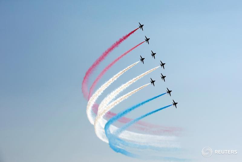 ReutersPakistan's tweet image. Britain's Royal Air Force "Red Arrows" aerobatic team performs at an air show in Karachi, October 5, 2017. Reuters photos by Akhtar Soomro