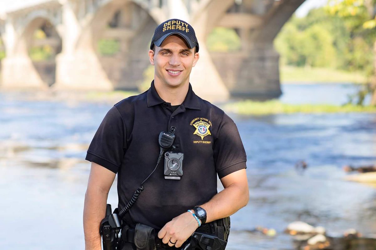 We need some retweets &amp; new followers! #newstuffcoming 🚔 Who is ready for #LivePD ?<a href="/MastrianniChris/">Chris Mastrianni</a> #fastrianni 🏃‍♂️ <a href="/OfficialLivePD/">Live PD on A&E</a>