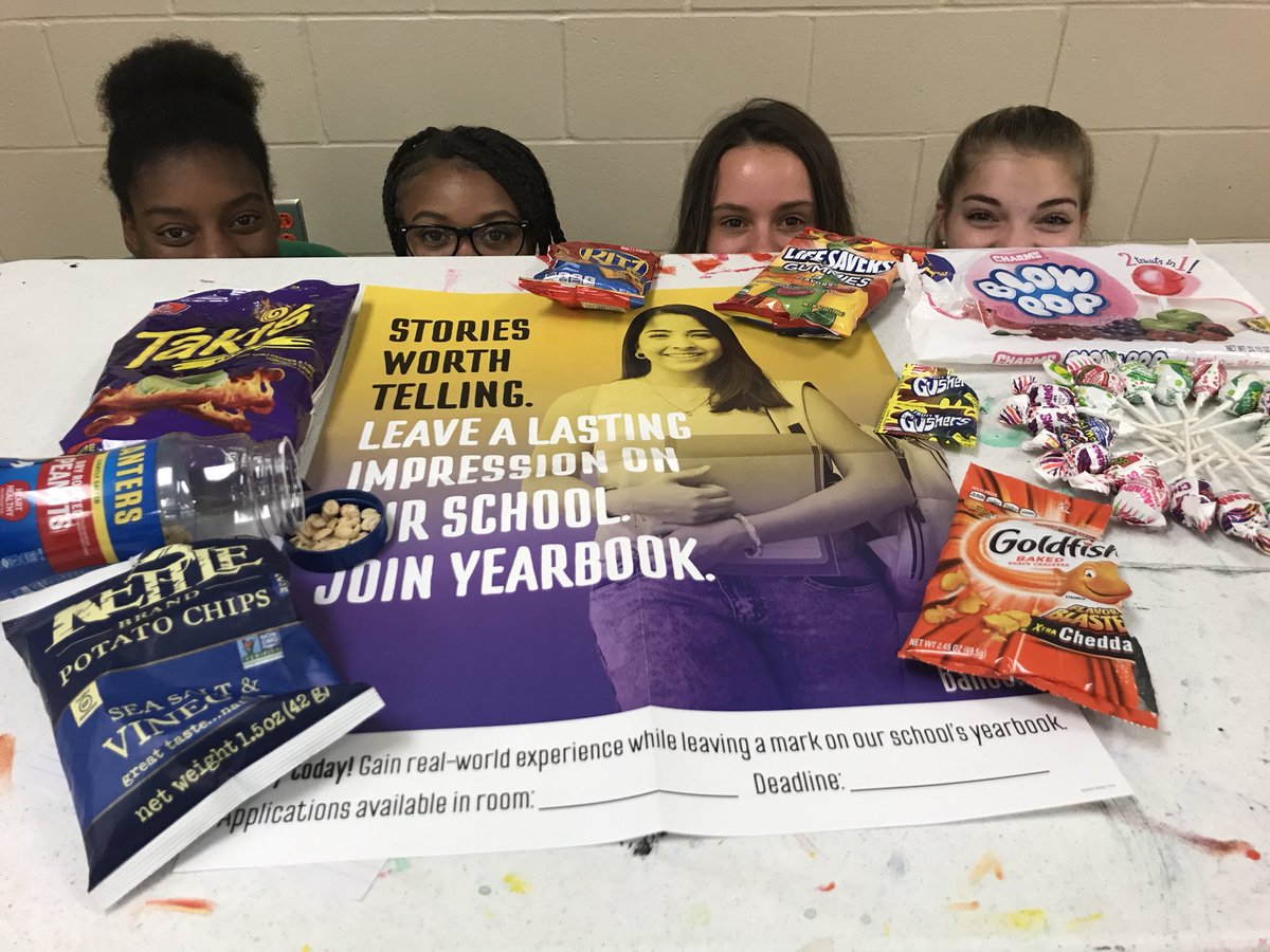 Warren_Press's tweet photo. The Legacy’s #GoToSnacks #CelebrateYearbook #NationalYearbookWeek @BalfourYB https://t.co/OQVwc6LBpQ