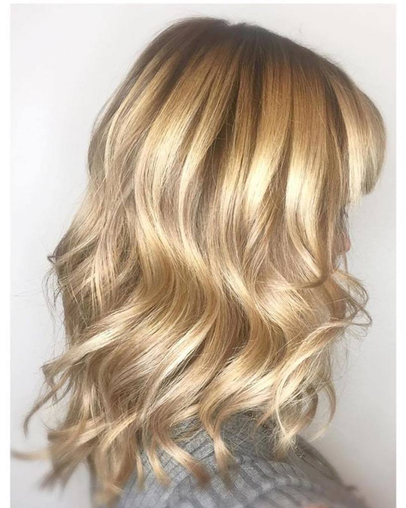 asphairamerica's tweet photo. Beautiful hair by @catieaffinage .
.
.
.
#affinage #affinageprofessional #VITAPLEX #RAV19 #affinageusa #affinagea… https://t.co/D4jcEq4eF3 https://t.co/mXSVXmEHHR