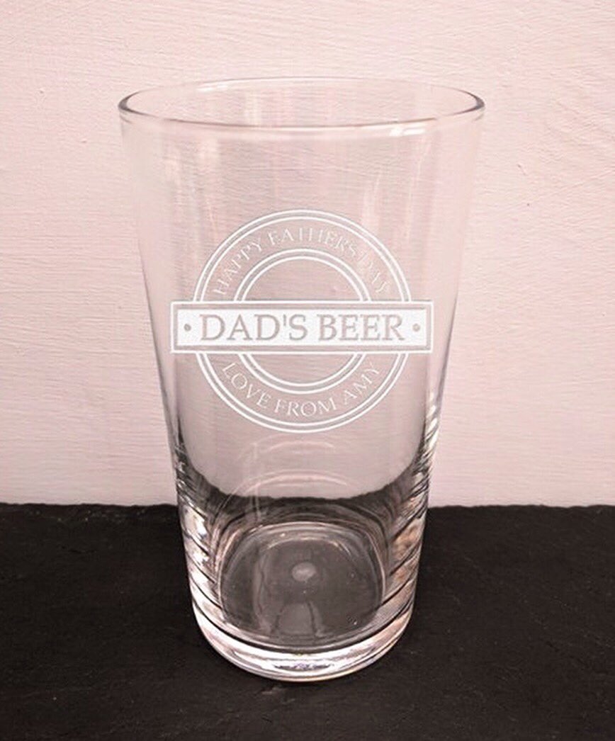 BaileyMadeGifts's tweet photo. Looking for a really personal gift? Our #tankards, #wine and #pintglasses are ideal. Don’t miss us at the @IlkestonFood fair on Sunday! 🥂🍺 https://t.co/c8aOXxxFOR