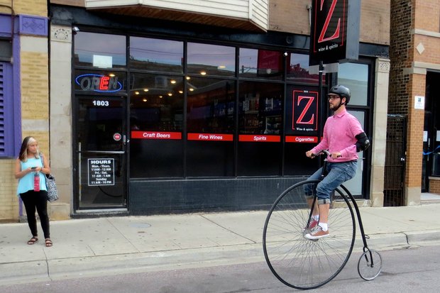 This dude rides his 1870s bike to work every day in #Chicago. ow.ly/c26H30fFJG5