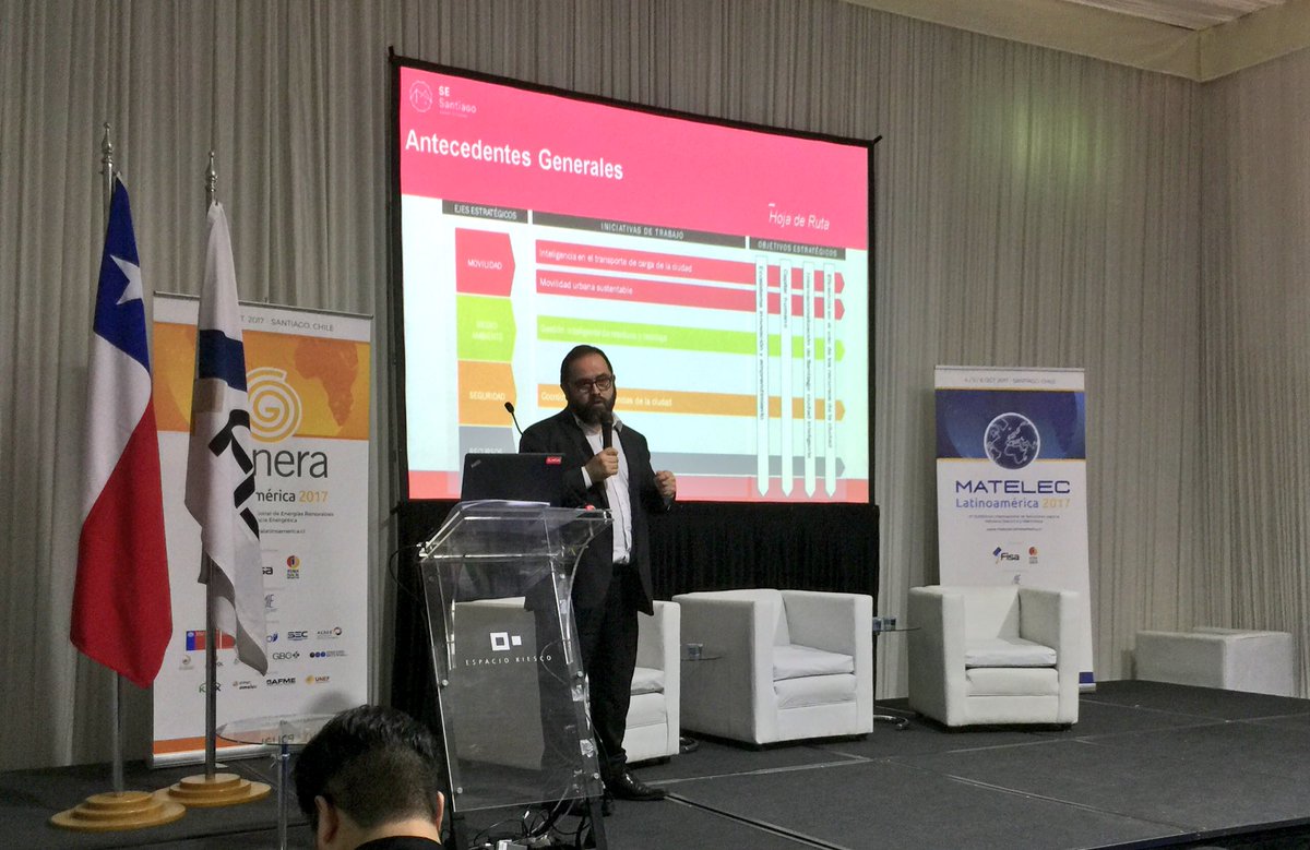 Transforma_CL's tweet photo. . @PedroVidalCL “Que Santiago sea una de las ciudades inteligentes más reconocidas de Latam permite el ingreso de inversiones al país” https://t.co/yR2zNdrqN8