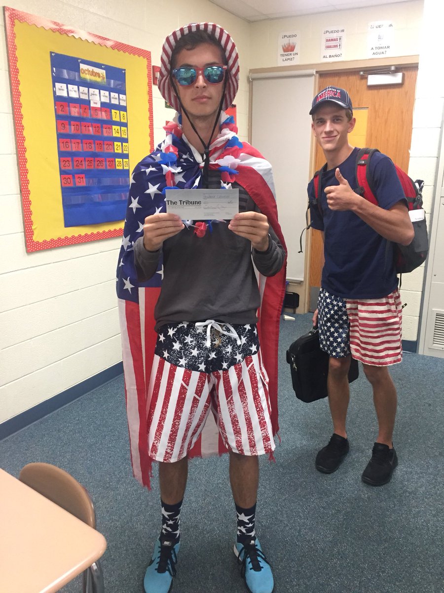 SenoraHowe's tweet image. Most spirited prize winner for today. Enjoy the $15 gift card to the tribune! #redwhiteandblue #wildcatpride @NPStudentCncl
